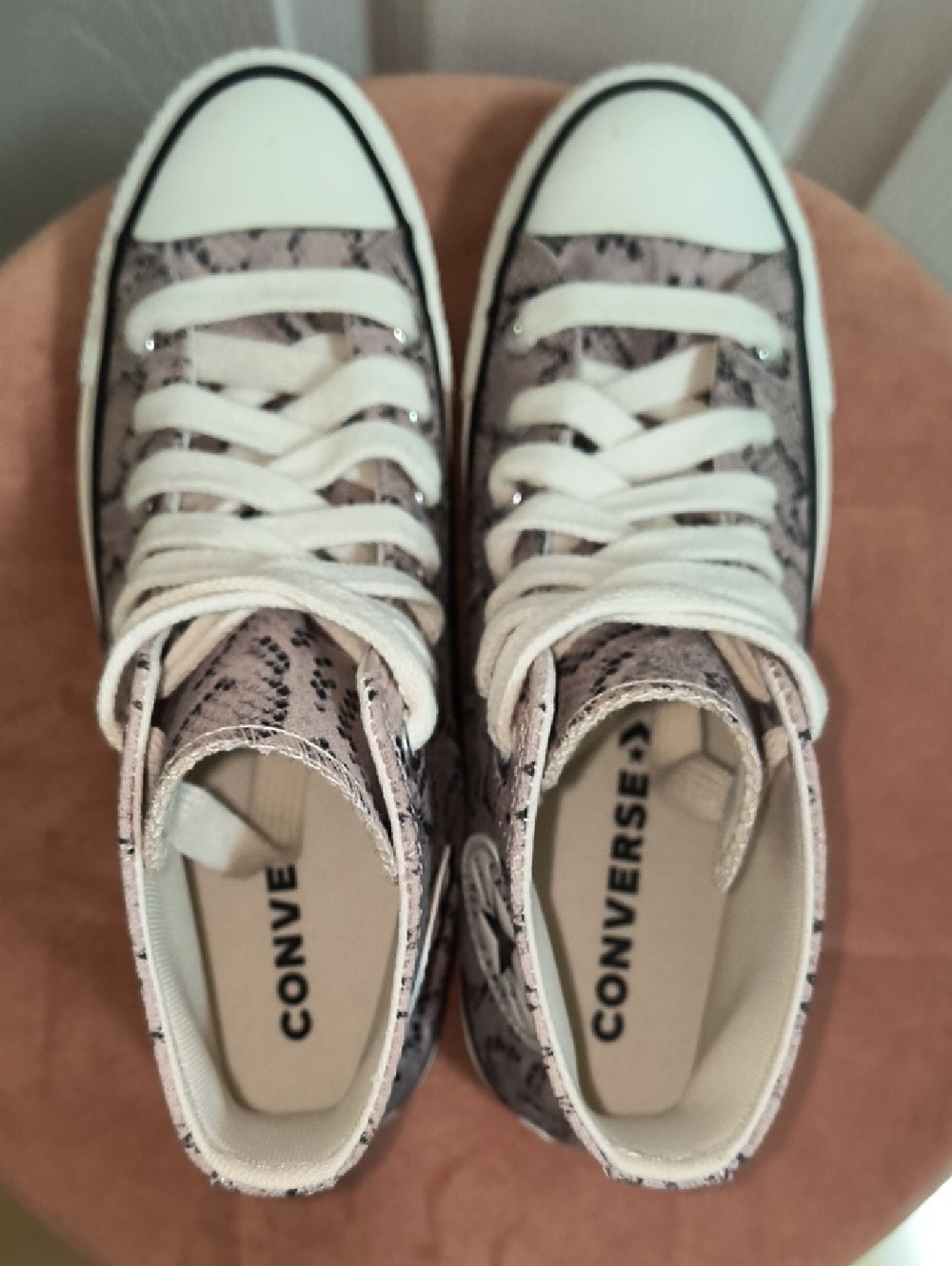 Chuck Taylor All Star Snakeskin Print Size 8 Women's / 6 Mens NWOB - Picture 5 of 8